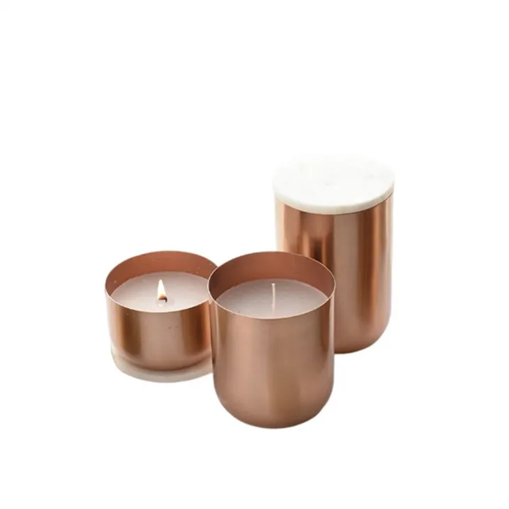 Svečturis var alumīnija kauss